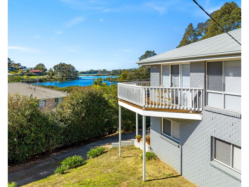 11 Inlet Place, North Narooma NSW 2546