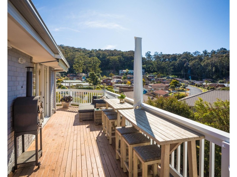 11 Inlet Place, North Narooma NSW 2546
