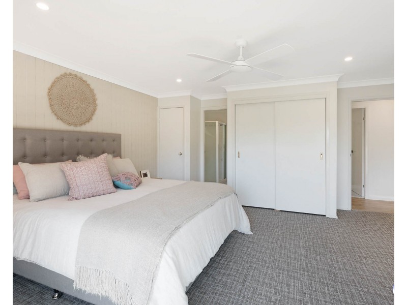 11 Inlet Place, North Narooma NSW 2546