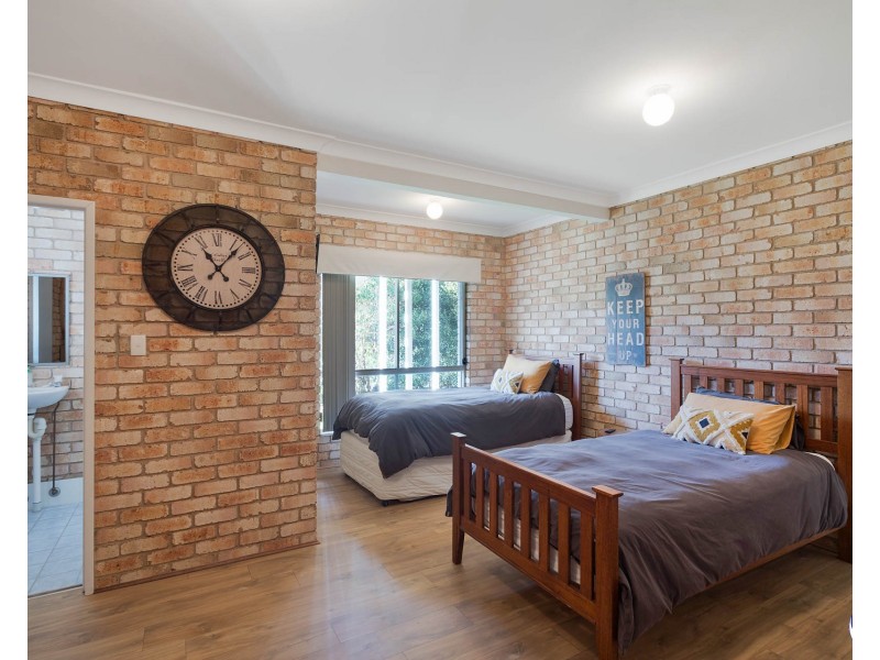 11 Inlet Place, North Narooma NSW 2546