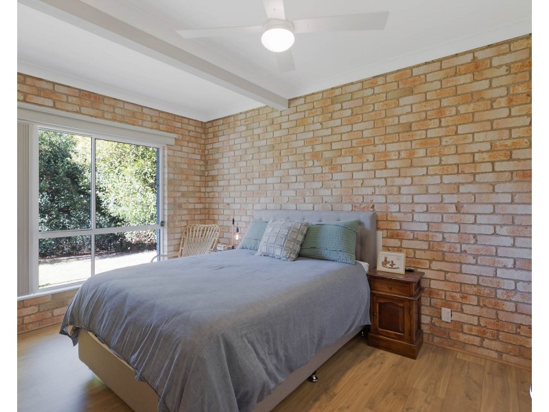 11 Inlet Place, North Narooma NSW 2546