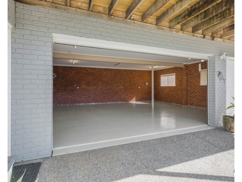 11 Inlet Place, North Narooma NSW 2546