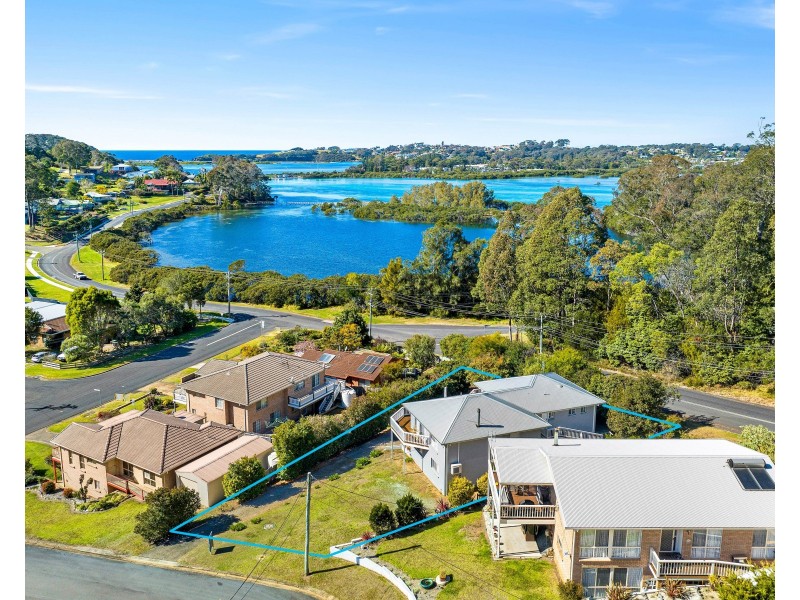 11 Inlet Place, North Narooma NSW 2546