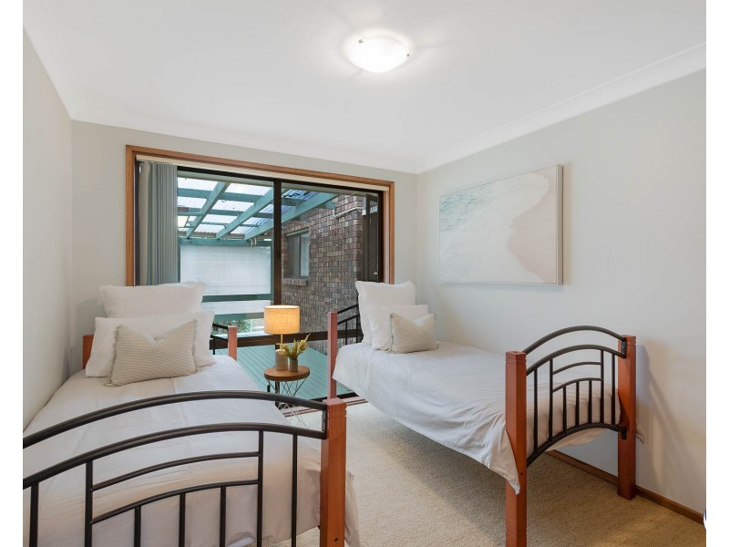 16 Fishermans Crescent, North Narooma NSW 2546