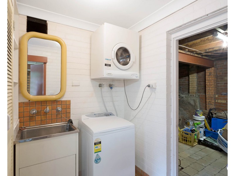 16 Fishermans Crescent, North Narooma NSW 2546