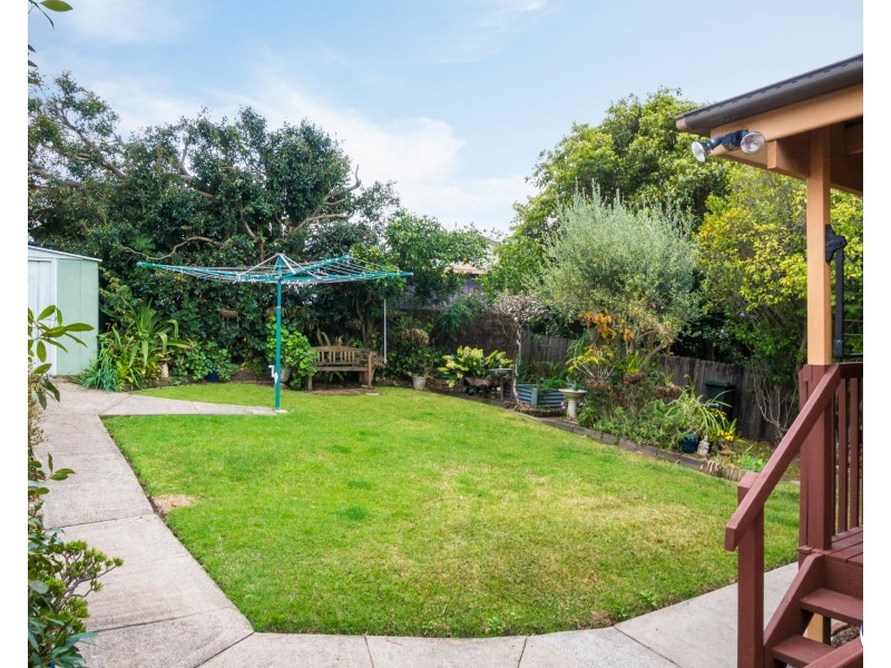 16 Sunnyside Crescent, Kianga NSW 2546