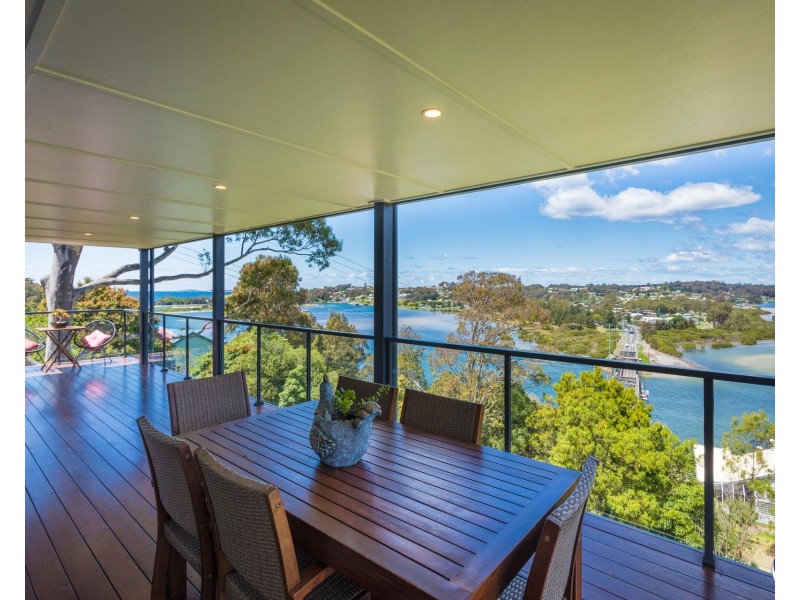 7 Hillcrest Avenue, North Narooma NSW 2546