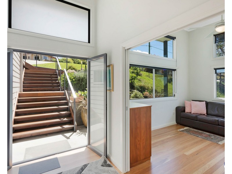 7 Hillcrest Avenue, North Narooma NSW 2546