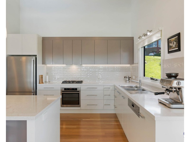 7 Hillcrest Avenue, North Narooma NSW 2546
