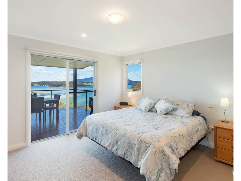 7 Hillcrest Avenue, North Narooma NSW 2546