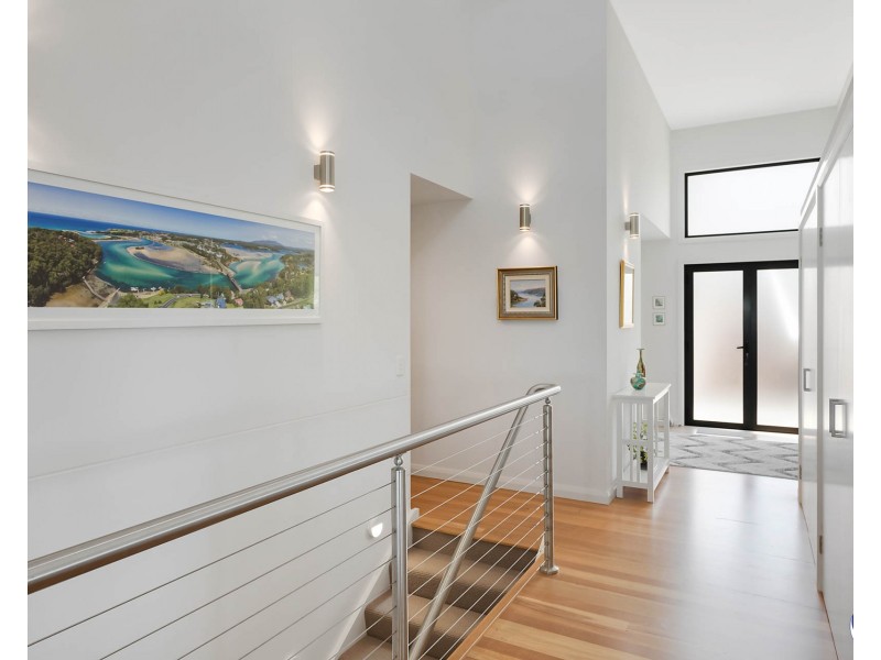 7 Hillcrest Avenue, North Narooma NSW 2546
