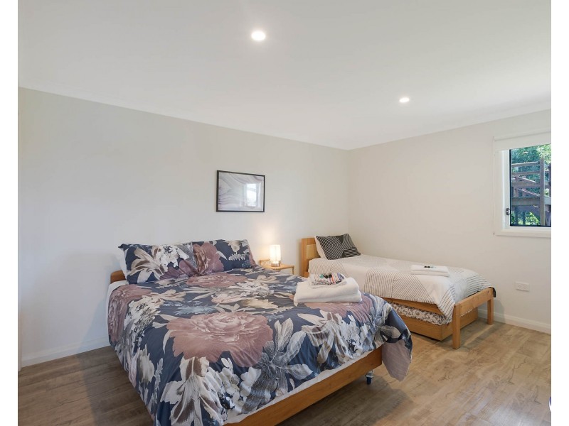 7 Hillcrest Avenue, North Narooma NSW 2546