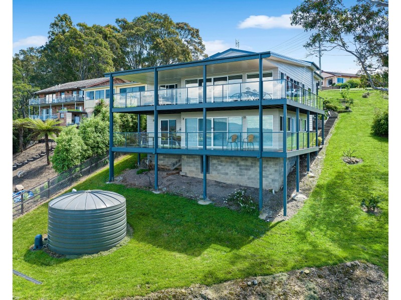7 Hillcrest Avenue, North Narooma NSW 2546