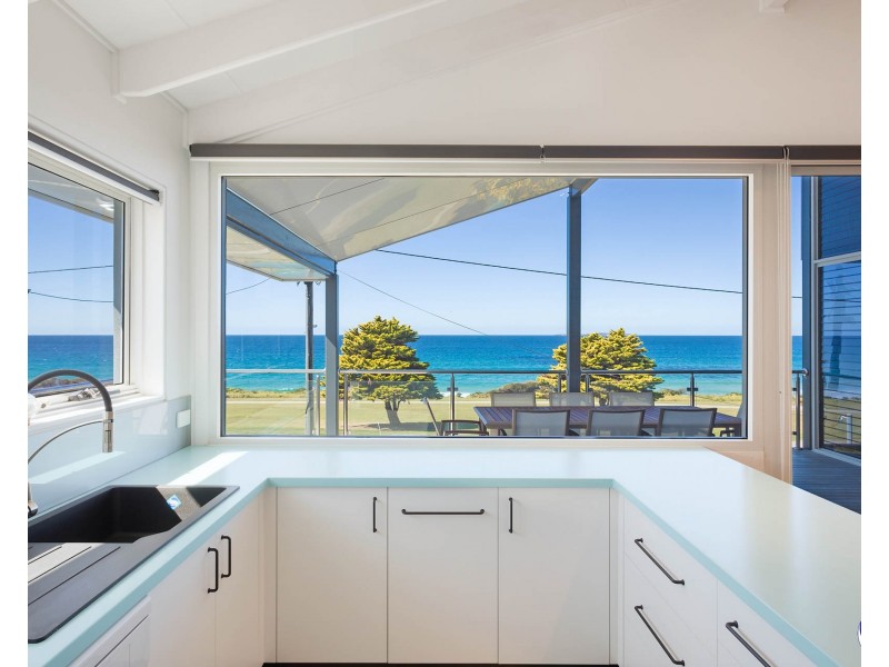 17 Dalmeny Drive, Kianga NSW 2546