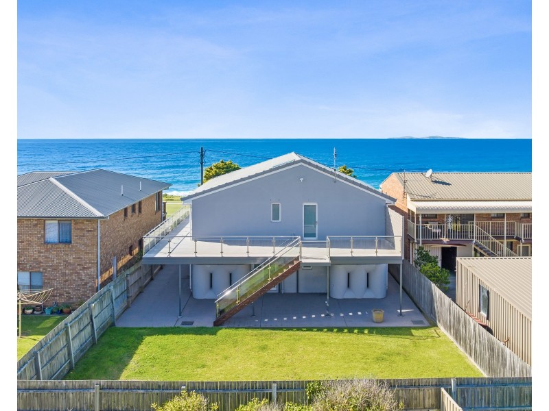 17 Dalmeny Drive, Kianga NSW 2546