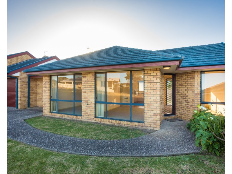 4/33 Noble Parade, Dalmeny NSW 2546