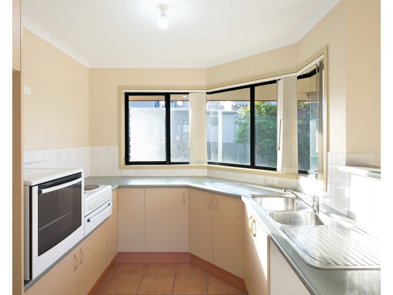 4/33 Noble Parade, Dalmeny NSW 2546