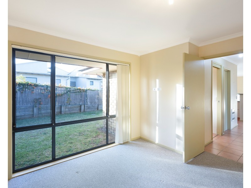 4/33 Noble Parade, Dalmeny NSW 2546