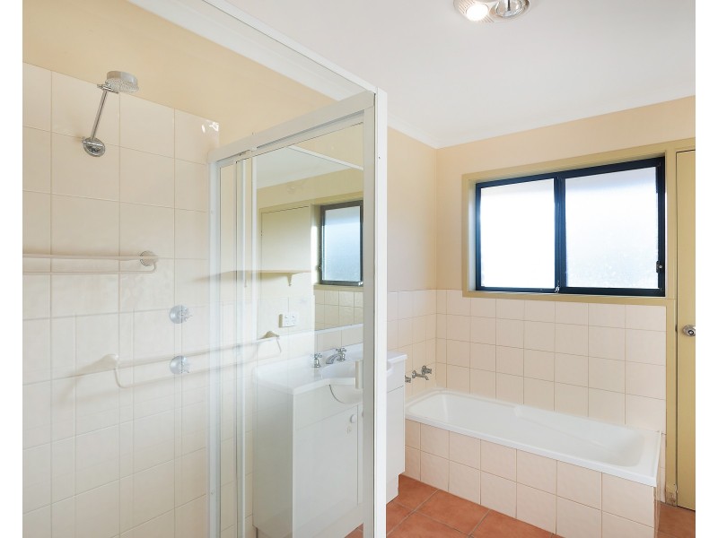 4/33 Noble Parade, Dalmeny NSW 2546