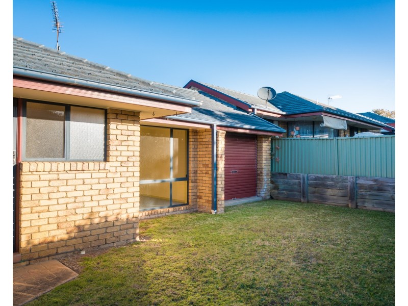 4/33 Noble Parade, Dalmeny NSW 2546