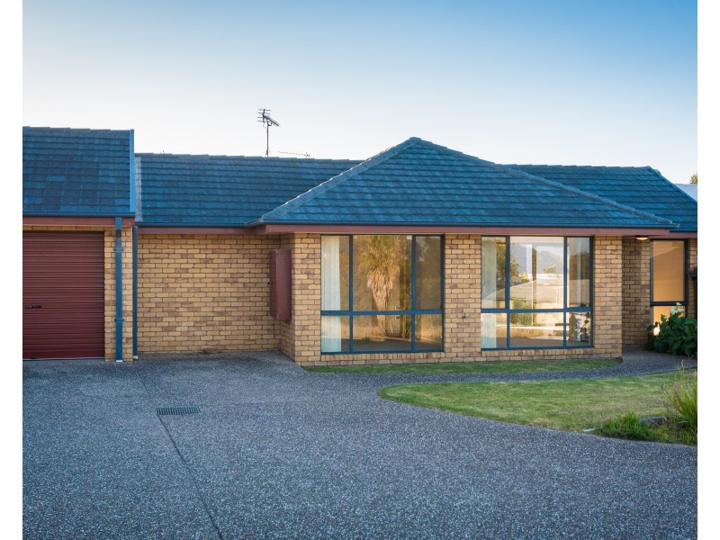 4/33 Noble Parade, Dalmeny NSW 2546