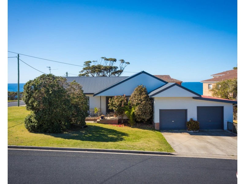 32 Tilba Street, Narooma NSW 2546