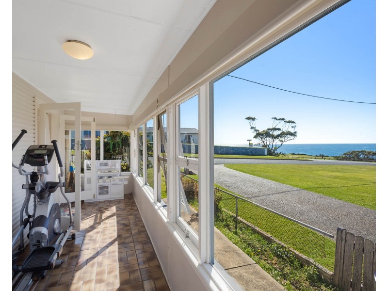 32 Tilba Street, Narooma NSW 2546