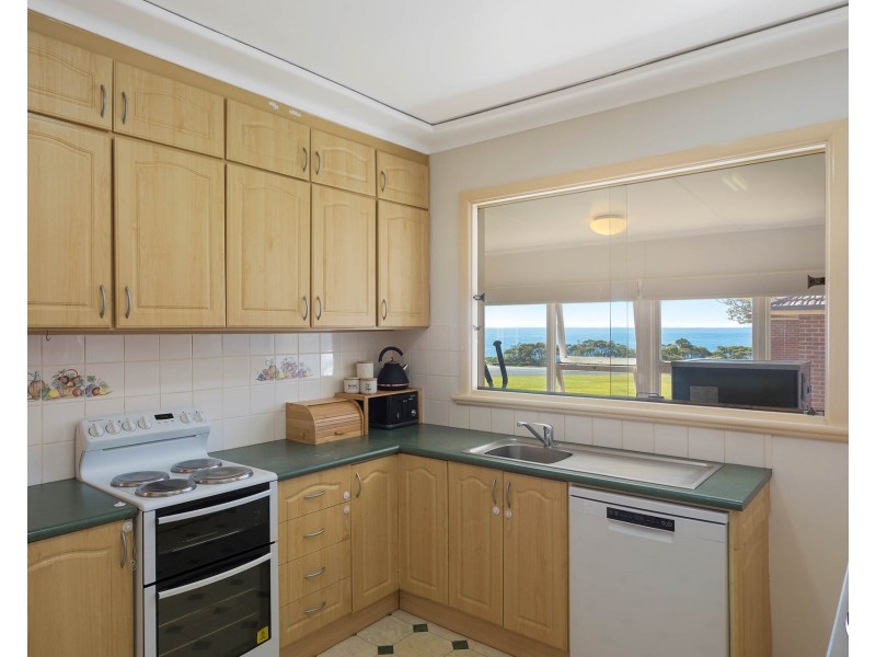32 Tilba Street, Narooma NSW 2546