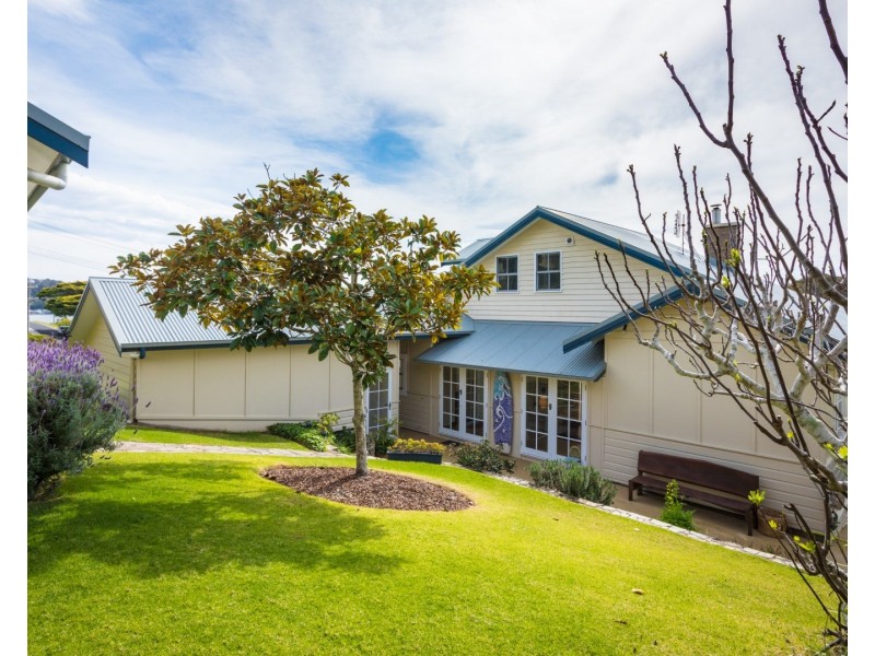 5 Noorooma Crescent, Narooma NSW 2546