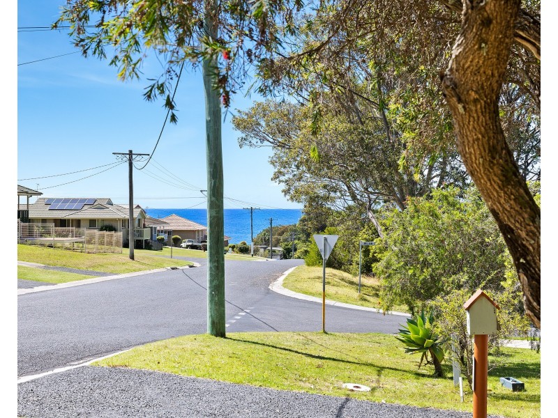 22 Ernest Street, Dalmeny NSW 2546