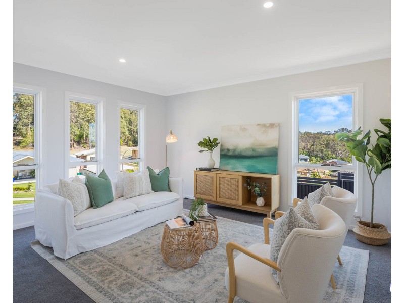 49 Warbler Crescent, North Narooma NSW 2546