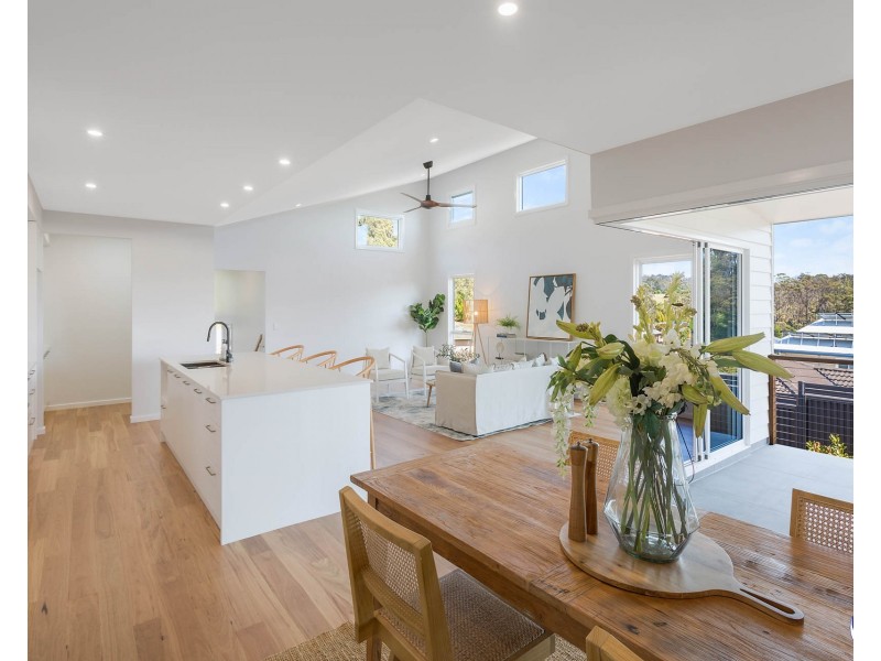 49 Warbler Crescent, North Narooma NSW 2546