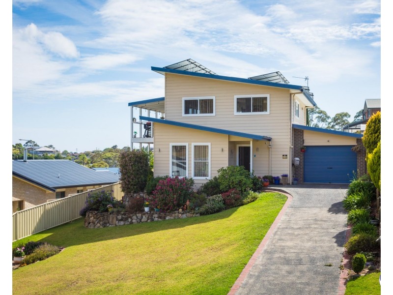 53 Warbler Crescent, North Narooma NSW 2546