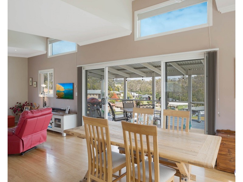 53 Warbler Crescent, North Narooma NSW 2546