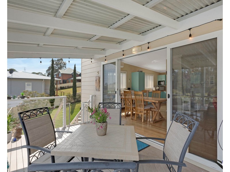 53 Warbler Crescent, North Narooma NSW 2546