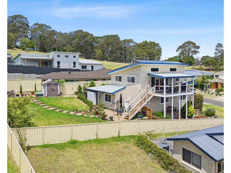 53 Warbler Crescent, North Narooma NSW 2546