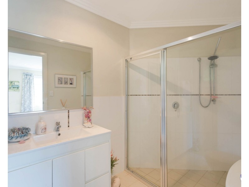 53 Warbler Crescent, North Narooma NSW 2546