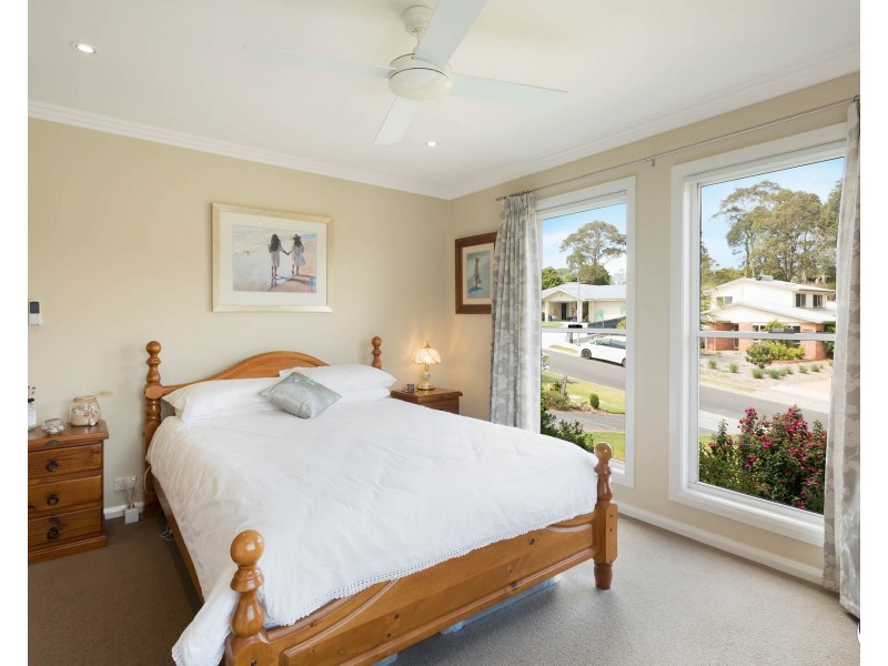 53 Warbler Crescent, North Narooma NSW 2546