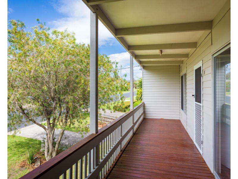 30 Tatiara Street, Dalmeny NSW 2546