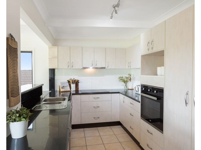 30 Tatiara Street, Dalmeny NSW 2546
