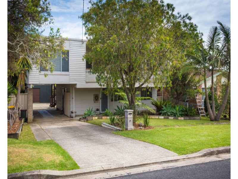 30 Tatiara Street, Dalmeny NSW 2546