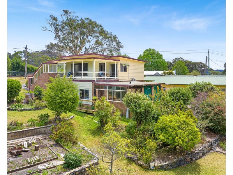 2 TOWER LANE, North Narooma NSW 2546