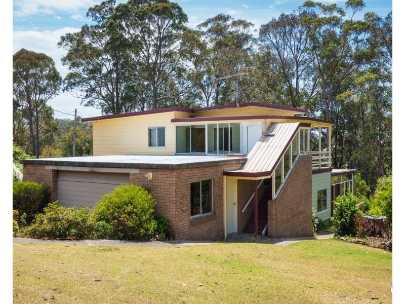 2 TOWER LANE, North Narooma NSW 2546