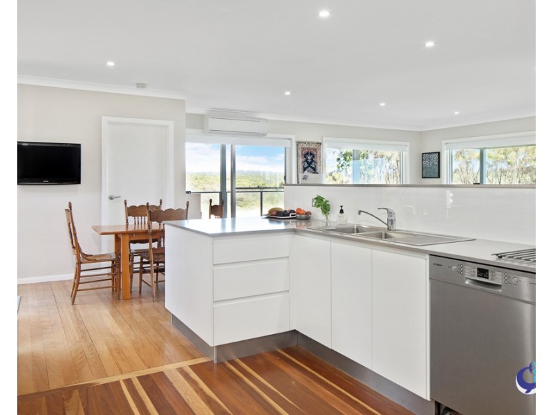 6 COMERANG PLACE, Potato Point NSW 2545