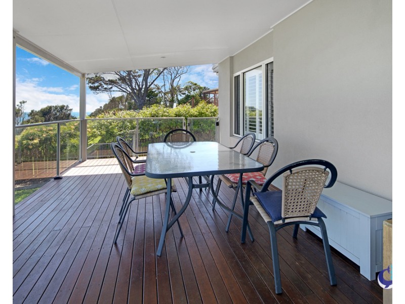 6 COMERANG PLACE, Potato Point NSW 2545