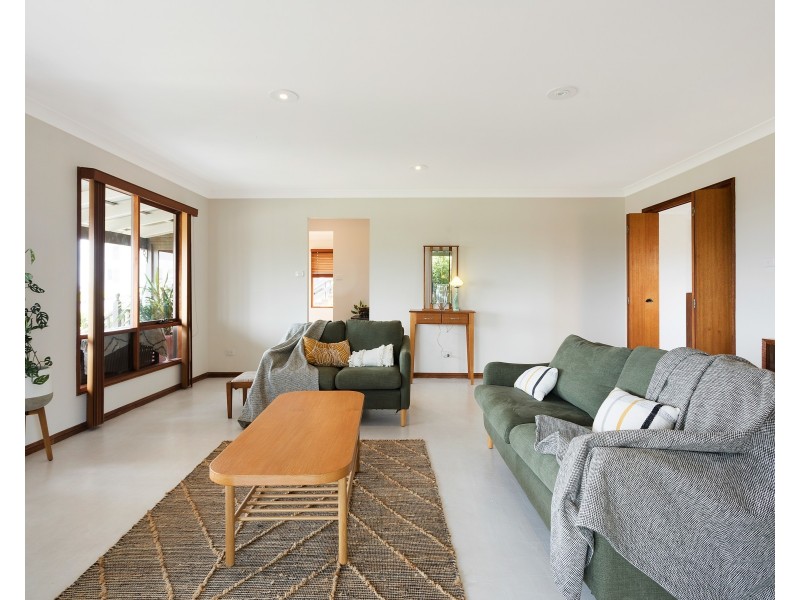 9 DULLING STREET, Dalmeny NSW 2546