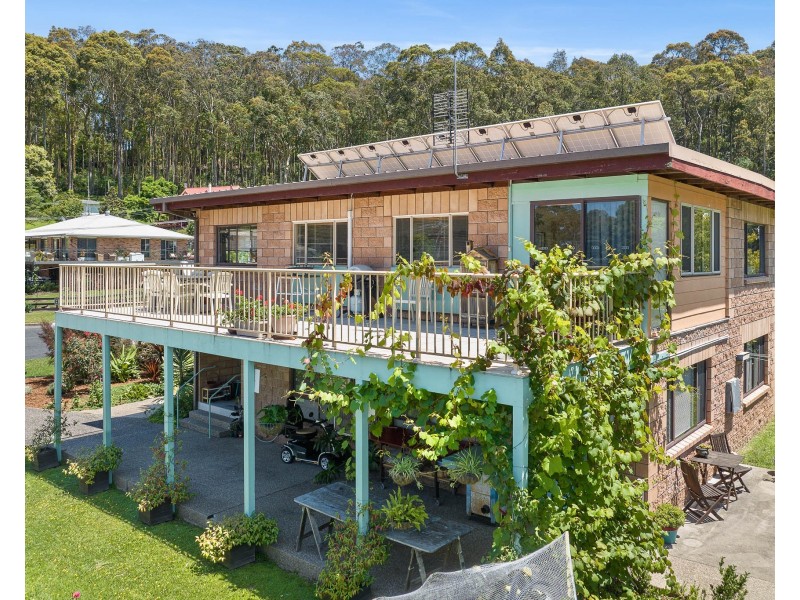 9 FISHERMANS CRESCENT, North Narooma NSW 2546