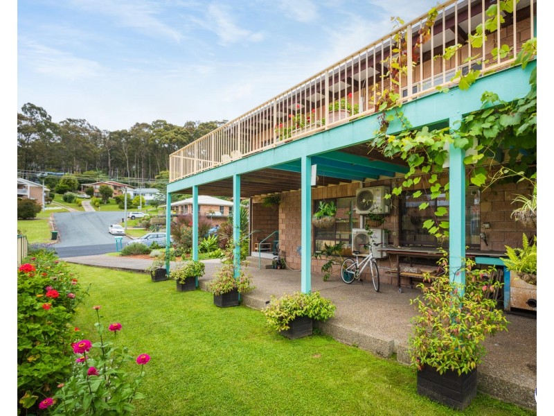 9 FISHERMANS CRESCENT, North Narooma NSW 2546