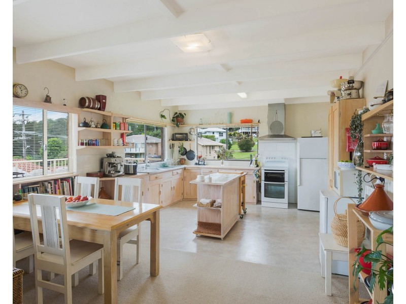 9 FISHERMANS CRESCENT, North Narooma NSW 2546