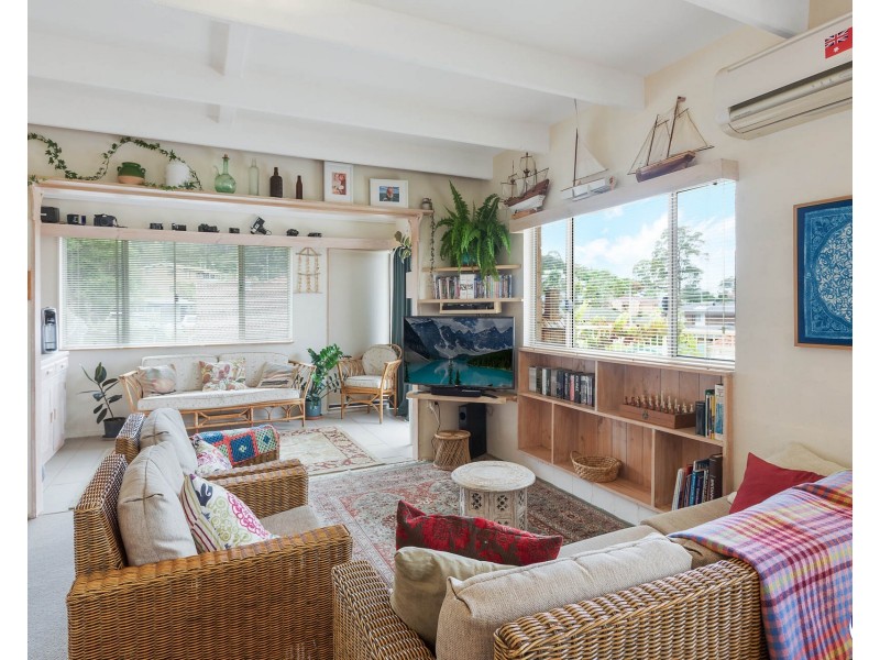 9 FISHERMANS CRESCENT, North Narooma NSW 2546